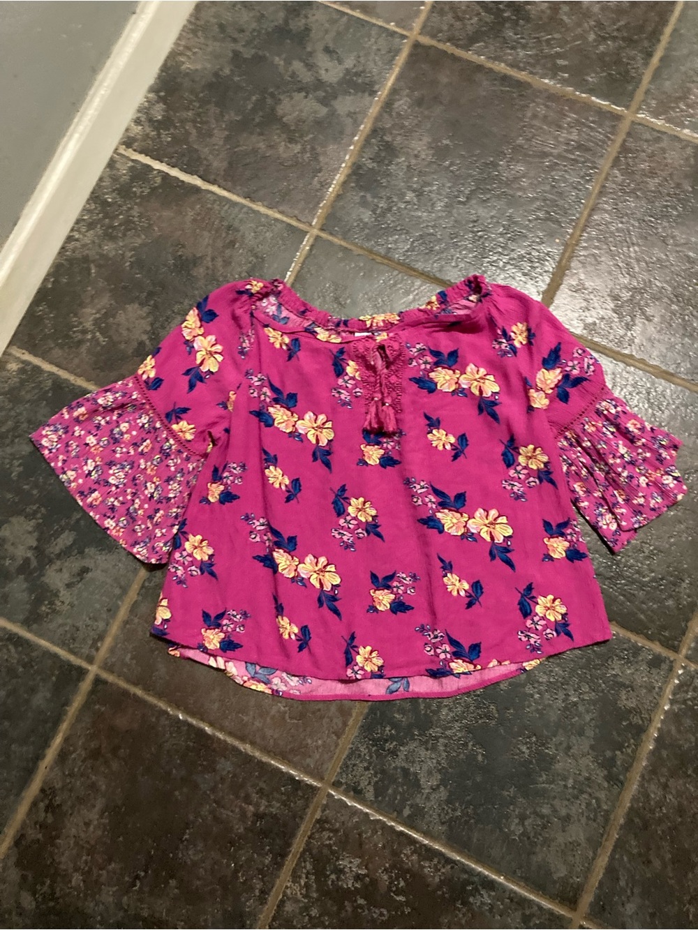 Justice Girls Pink Floral Boho Style Peasant Top. Size L 12/14.